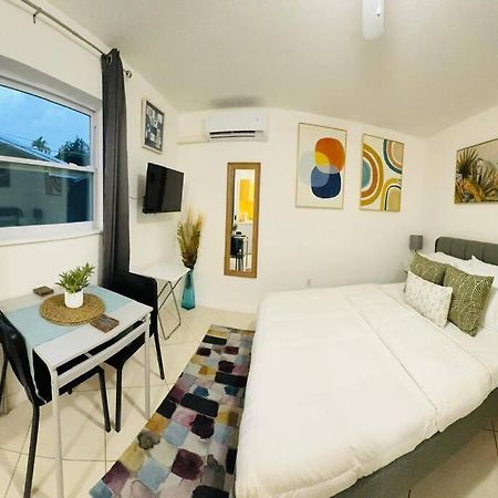 Studio With Terrace Near Hard Rock-Patio Hollywood Bagian luar foto